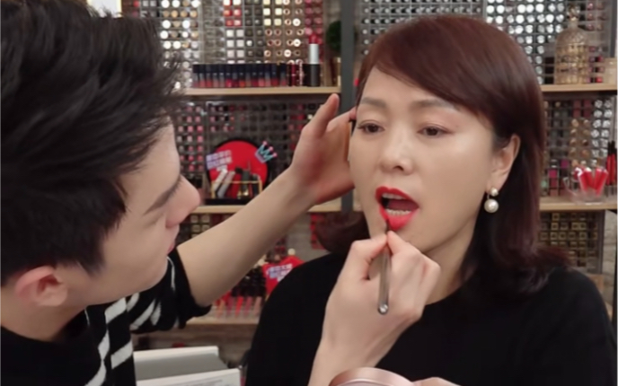 李佳琦妈妈视频，魅力与亲和力的完美结合