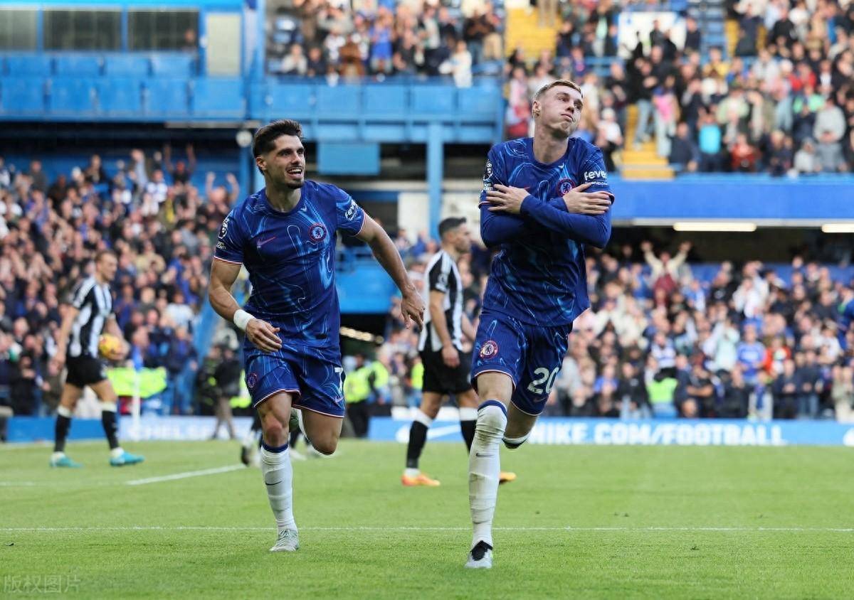 纽卡斯尔联2-0切尔西升英超第3，一场胜利引发的狂欢与期待