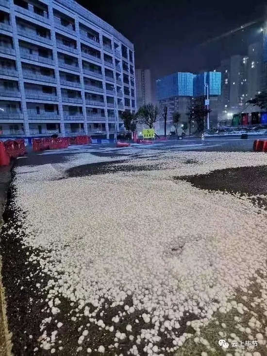 贵州一地突降冰雹，大自然的力量震撼人心