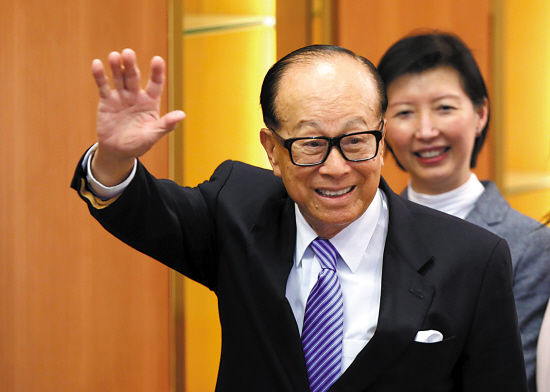 2020年的李嘉诚，商海传奇的新篇章