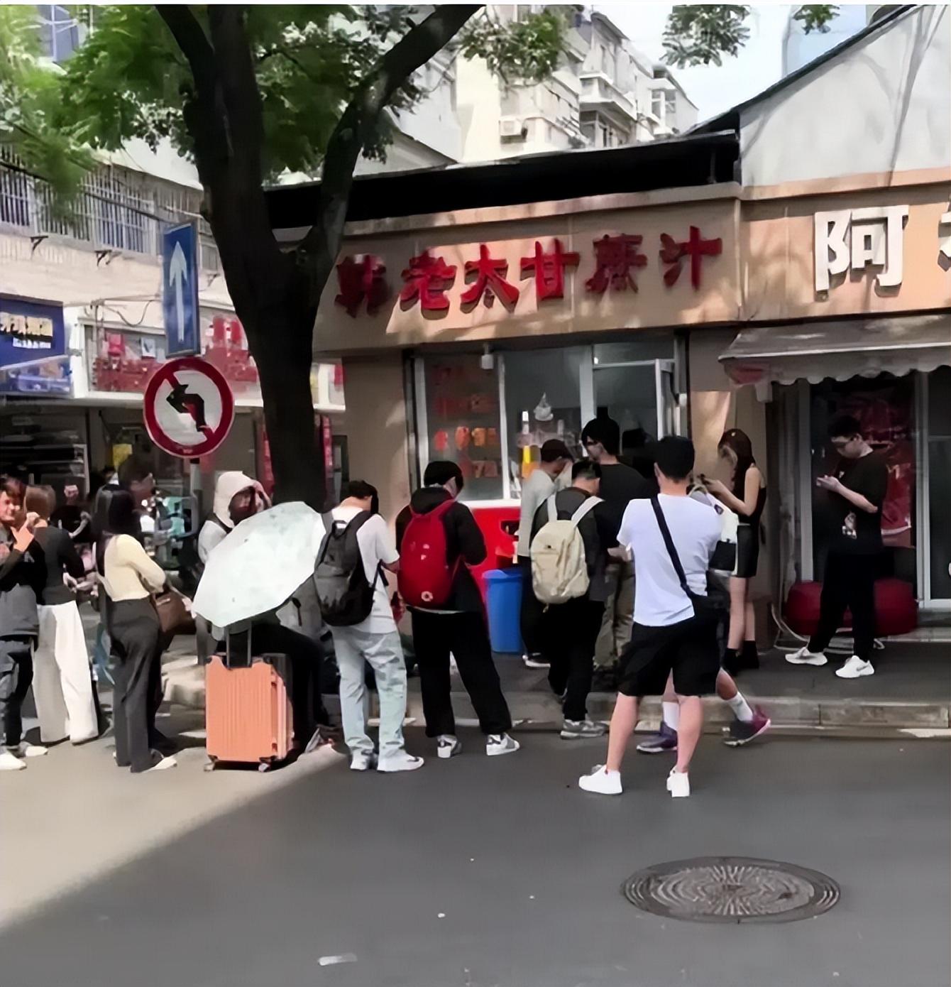 十元手冲咖啡阿姨爆火一年后现状探秘