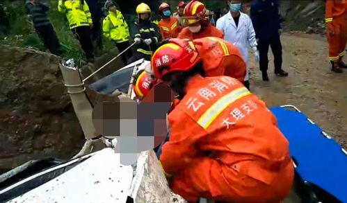私家车被山体落石砸中，司机当场遇难事件深度解析