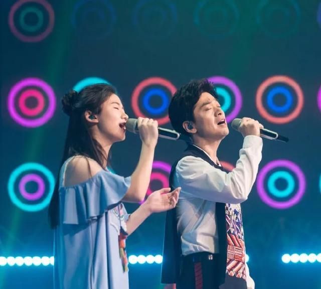 单依纯与歌曲的魅力，音乐中的诗意人生