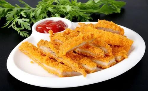 爆料正新鸡排惊现生蛆事件，真相究竟如何？