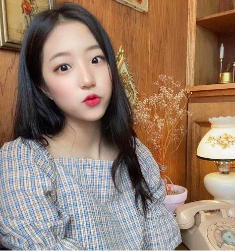伊藤美诚赢球后泪洒赛场，赛场上的荣耀与泪水