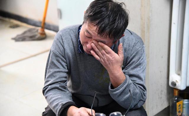 离家出走与父亲去世，生命中的两个重大转折点