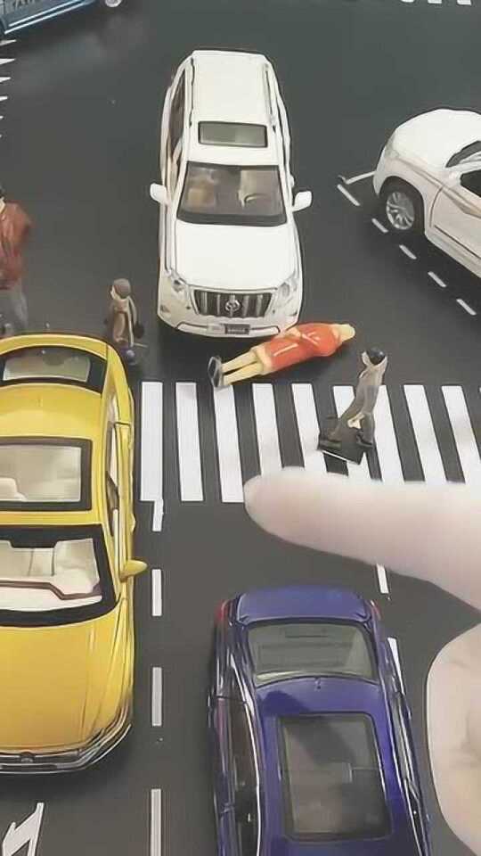 行人逆行被撞承担多少责任
