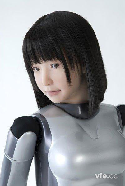 美女机器人引发争议，生死成谜