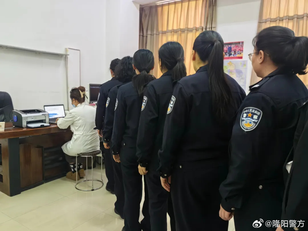 女生考公安进体检被曝曾发极端言论，引发社会热议