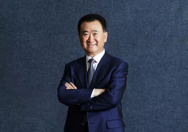 王健林露面，商界巨头的风采与智慧