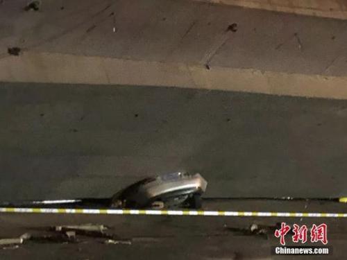 车辆遇断头路坠桥致5死，家属发声——悲剧背后的故事