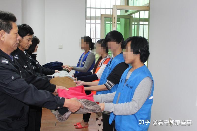 律师给在押人递榴莲背后的故事