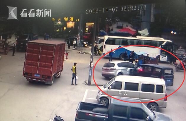 停车纠纷引发打架事件，深度解析视频背后的故事