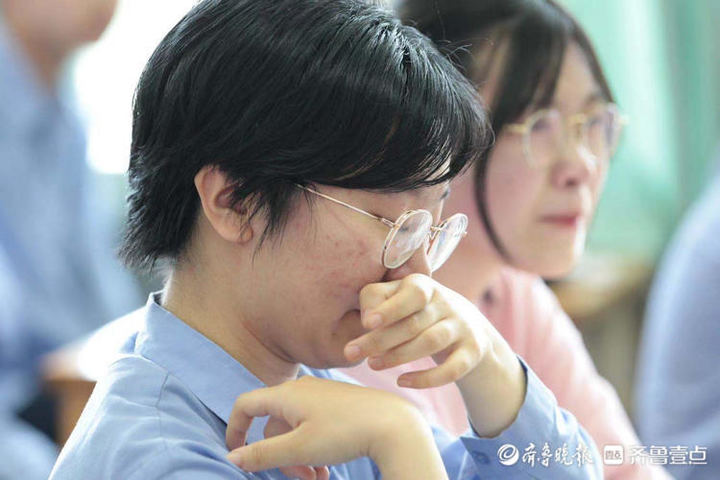 高考结束，最后一课孩子们泪奔了