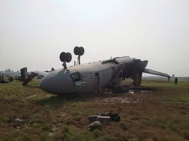印度坠毁客机划过居民区升起火球，震惊全球的航空悲剧