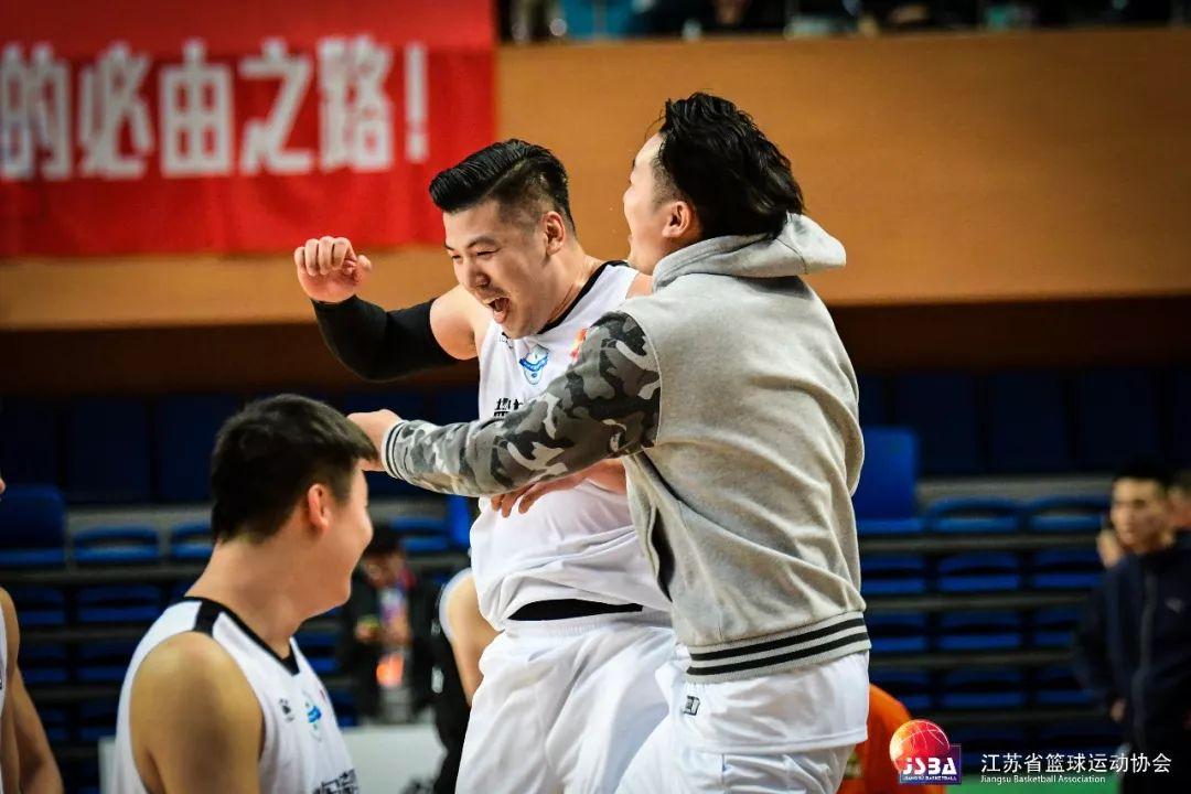 苏超赛场风云，南京与淮安1-1握手言和