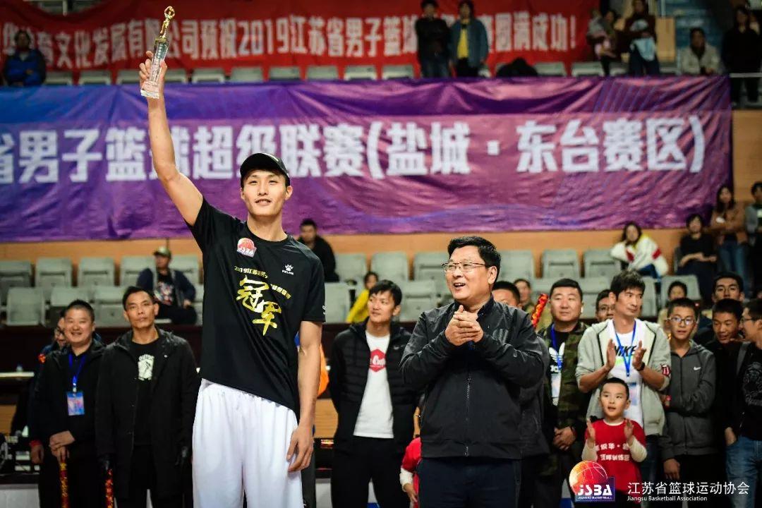 苏超赛场风云，南京与淮安1-1握手言和