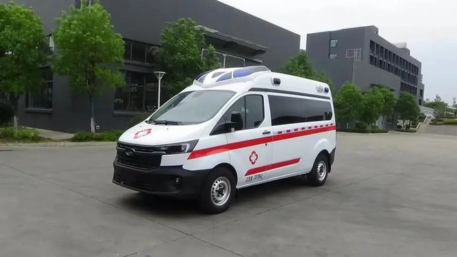 救护车800公里收费2.8万，合理吗？