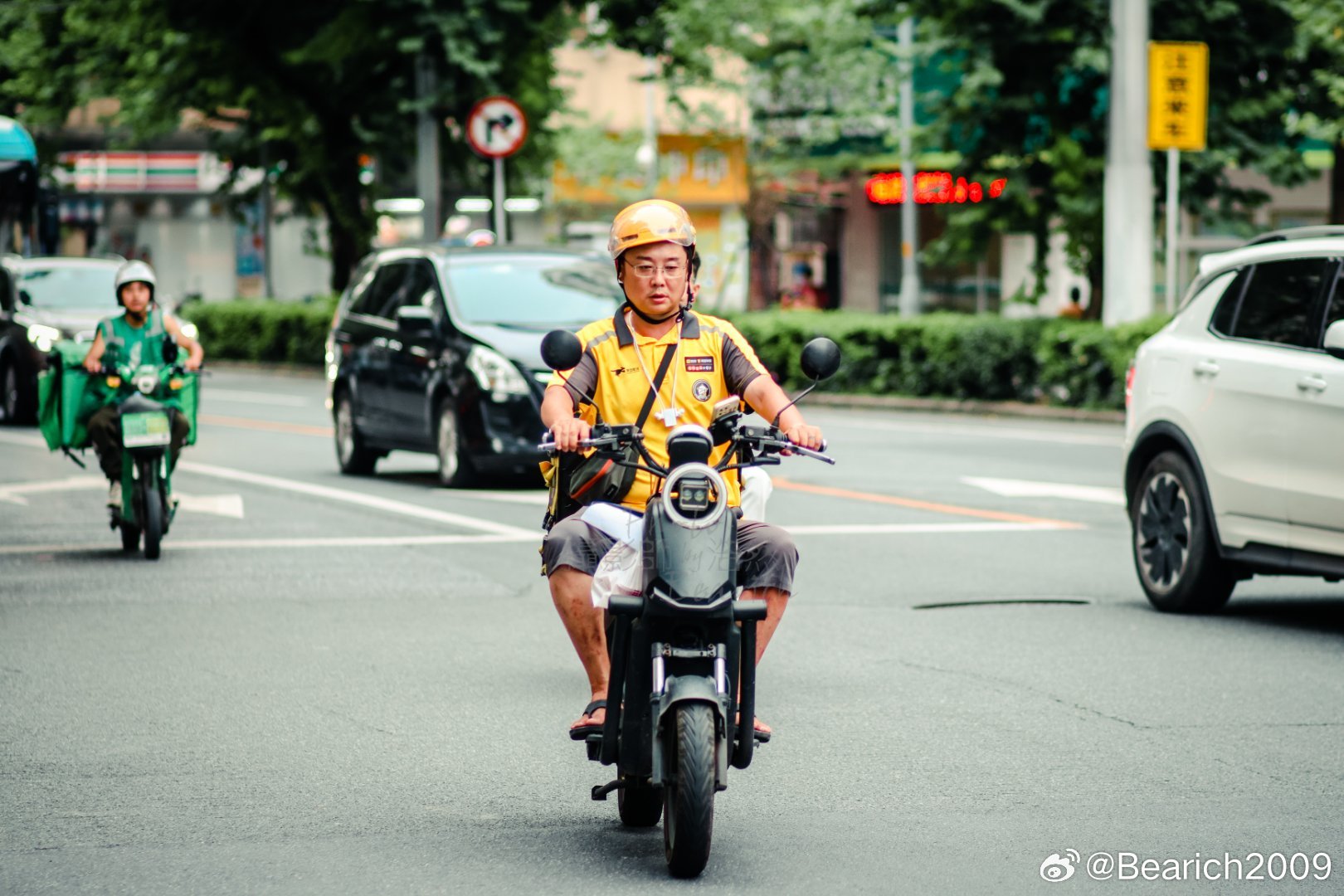 广州外卖小哥，城市中的英雄与奋斗者的缩影