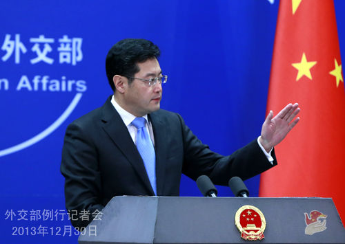 俄外交部强烈谴责美袭击伊核设施，国际社会的反响与影响