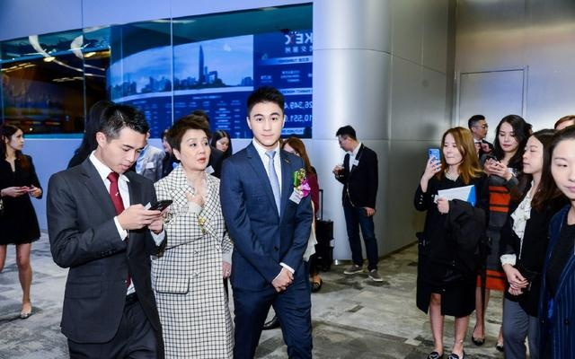 何猷君收购王思聪旗下企业，一场商业风云的变革