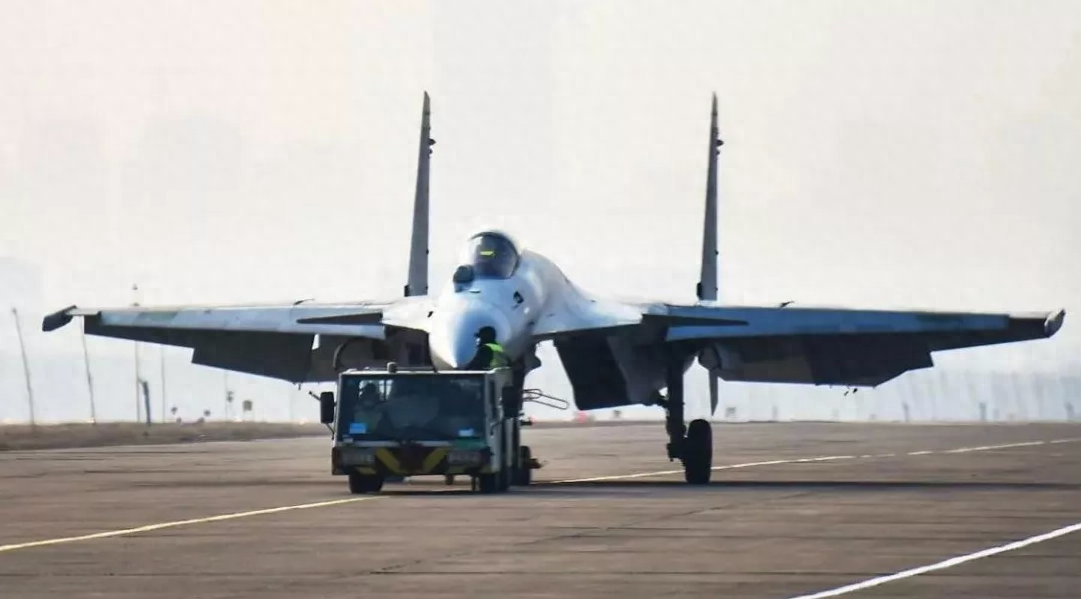 歼15T舰载机，探索中国海军航空兵的新纪元