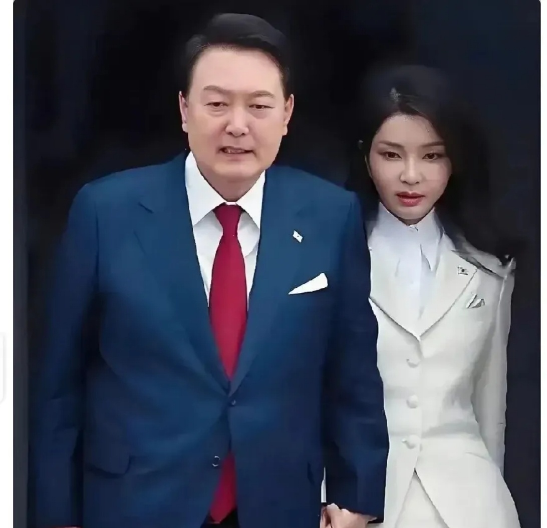 尹锡悦的老婆照片，探寻背后的故事