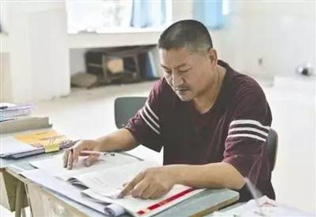 梁实第29次高考454分，明年继续考，持续追梦不止步