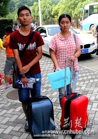 龙凤胎兄妹高考，天赋异禀，共赴考场挑战