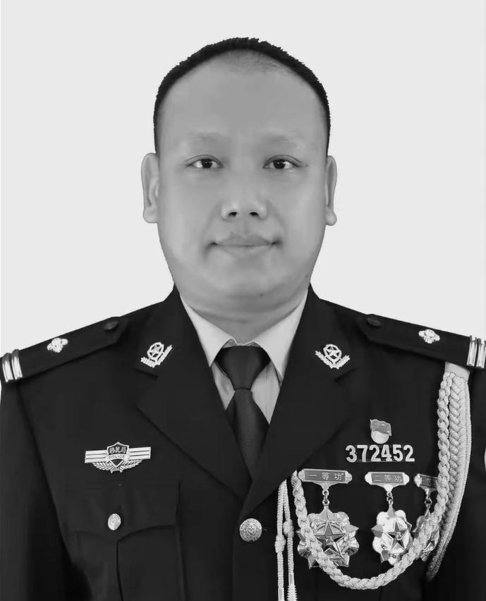 缉毒警牺牲后葬在哪里，永恒的敬意与记忆之地