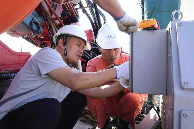 泰国军方与佩通坦，火上烤的争议焦点